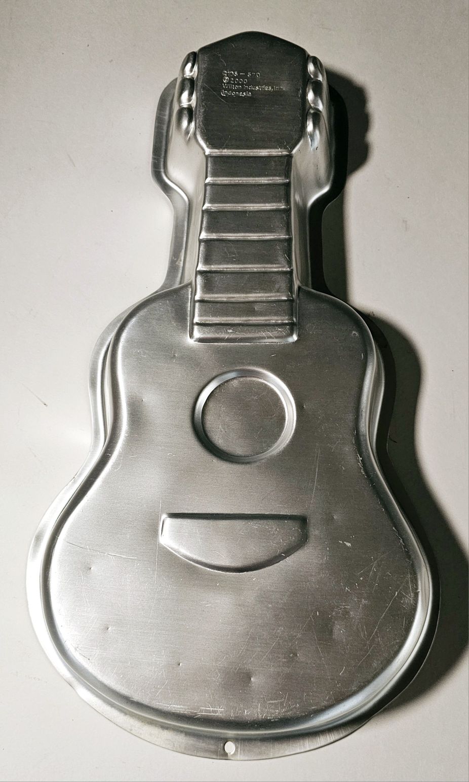 Guitar Ex Rental Character Cake Tin