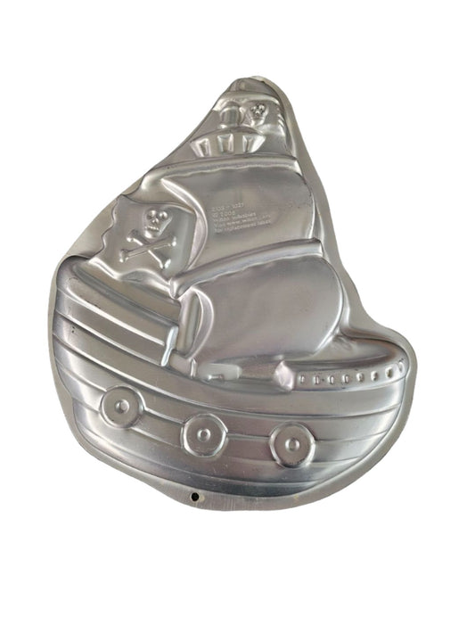 Pirate Ship Ex Rental Character Cake Tin