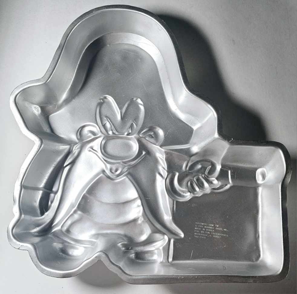 Yosemite Sam Vintage Ex Rental Character Cake Tin